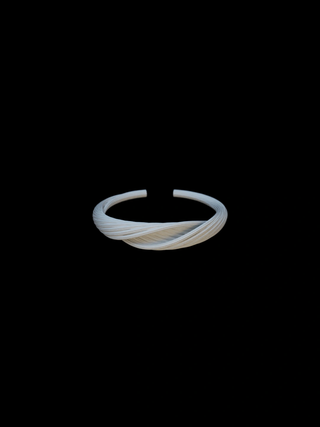 Mobius Loop Ring